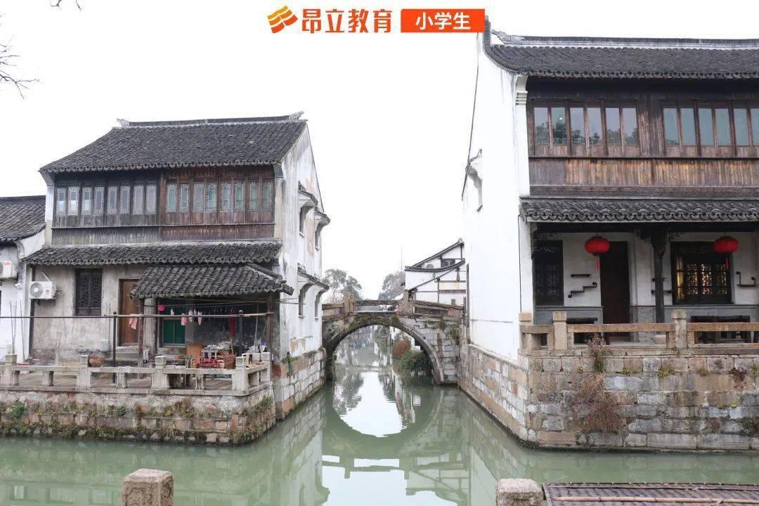 7岁男孩在三亚一景区被一辆旅游大巴车碾压致死,当地多部门介入处理